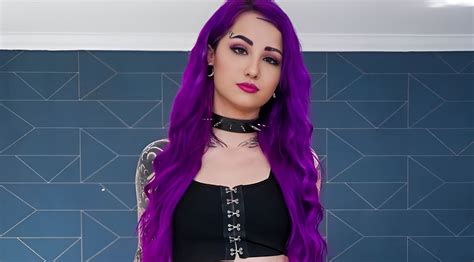 dredd valerica steele|Val Steele Official Links.